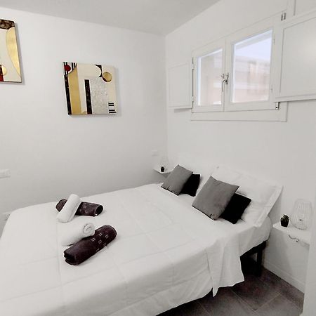 شقة Sky Loft Airport - Modern Apt 1St Floor بولونيا المظهر الخارجي الصورة