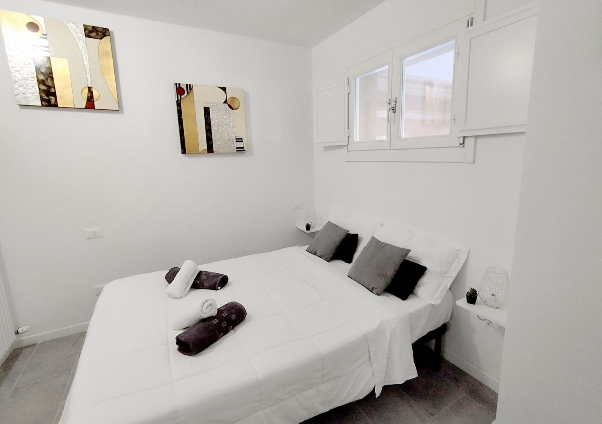 شقة Sky Loft Airport - Modern Apt 1St Floor بولونيا المظهر الخارجي الصورة